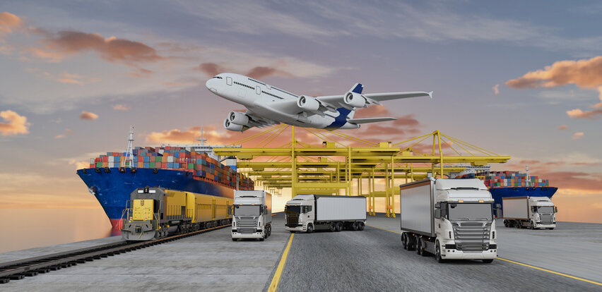 Terminal intermodale con treni merci e container